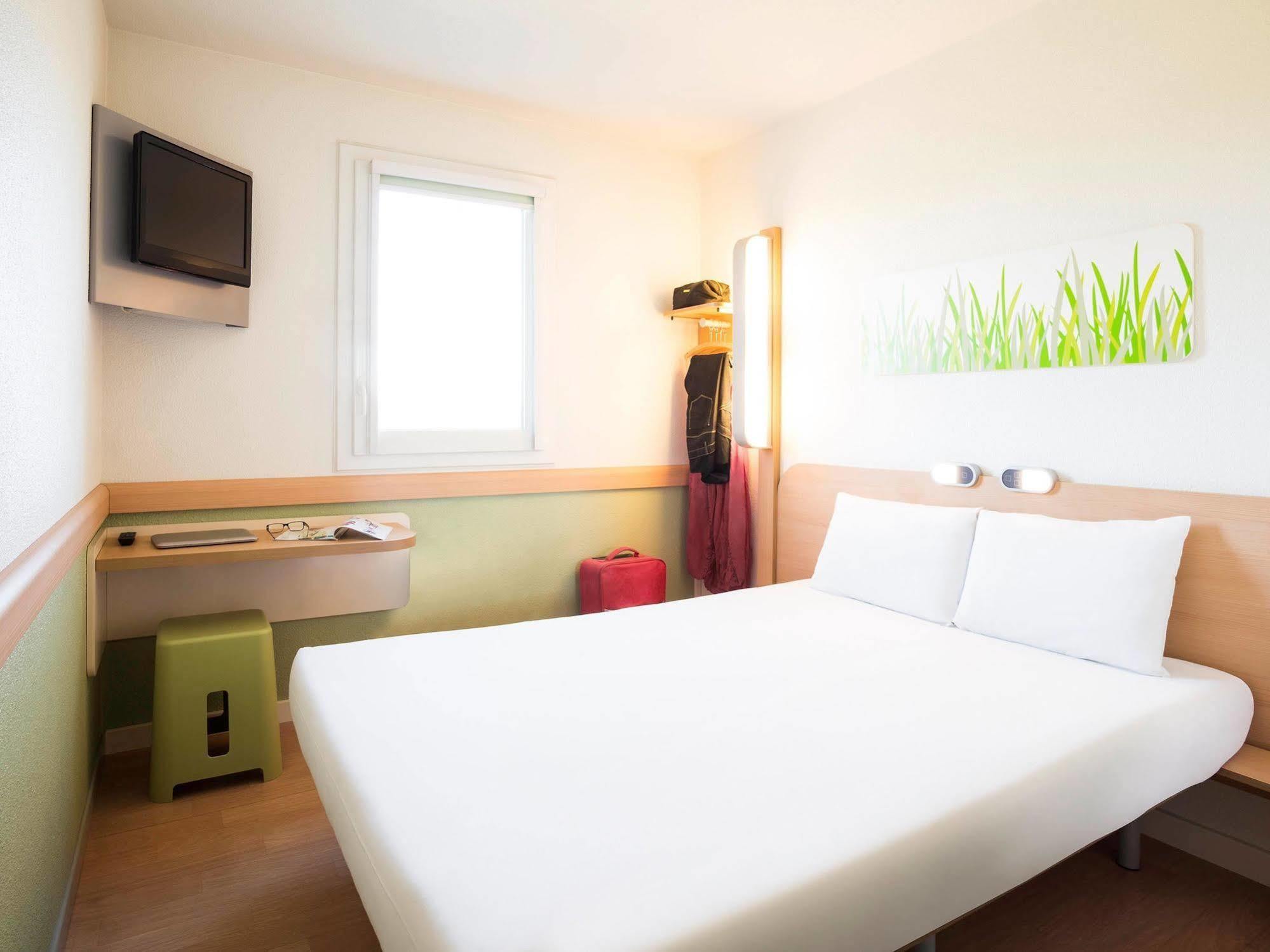 Ibis Budget Orly Chevilly Tram 7 Vitry-sur-Seine Exterior foto